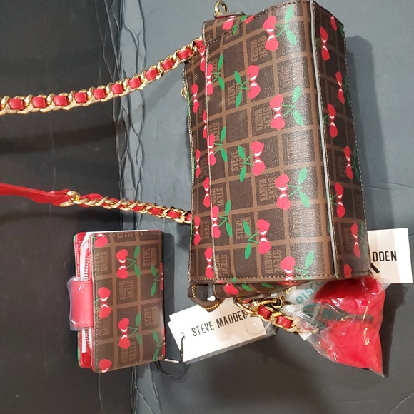 Steve Madden brown plaid checkered look and cherry print bglory red snap wallet - Picture 8 of 12